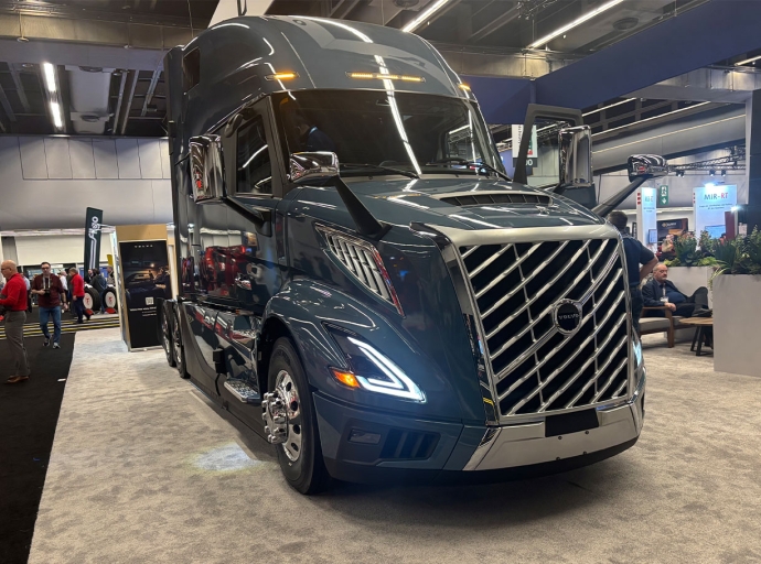 Volvo lance son nouveau camion VNR au TMC