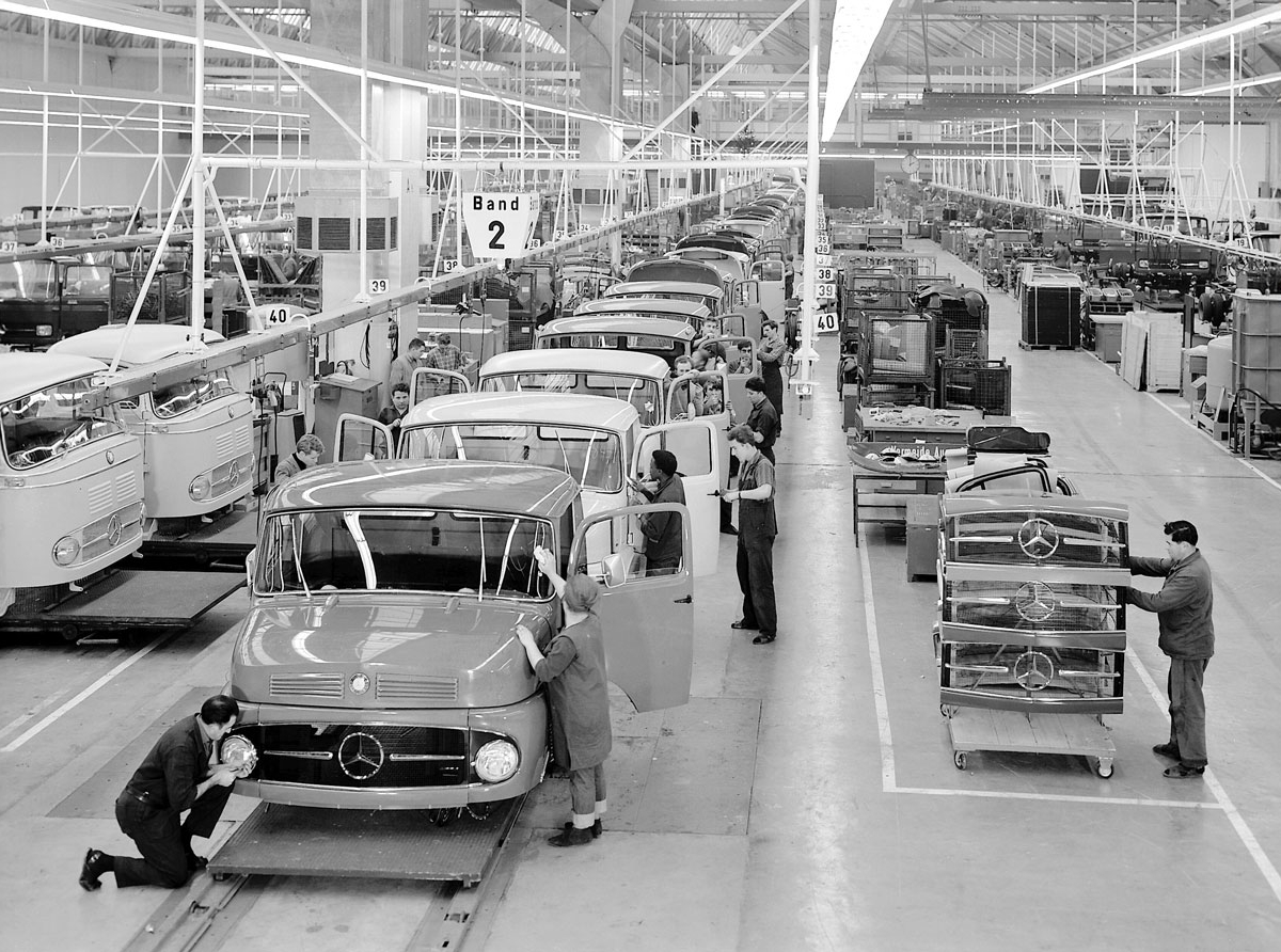 un-anniversaire-special-pour-mercedes-benz