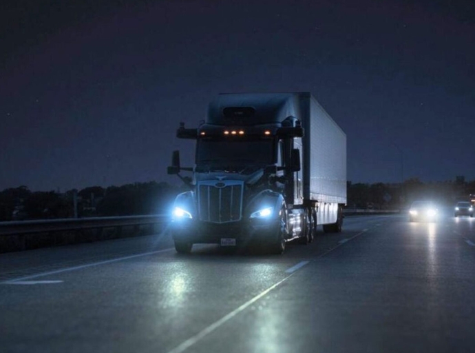 Des camions autonomes testés de nuit !