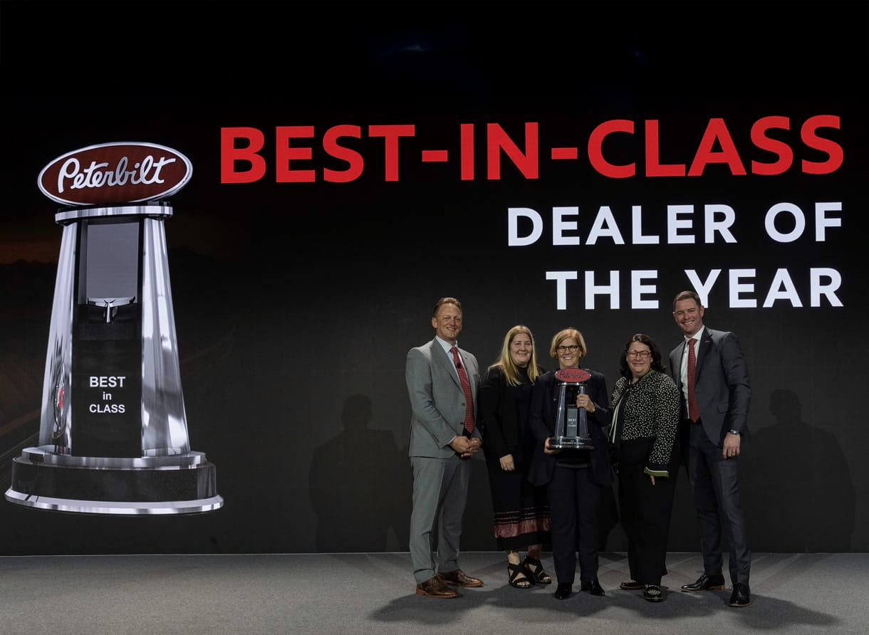 excellence-peterbilt-recoit-les-plus-hautes-distinctions