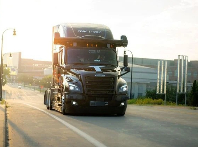 torc-et-daimler-procedent-a-des-essais-de-camions-autonomes-au-michigan